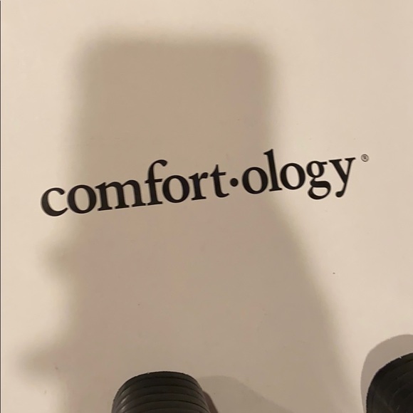 NIB Women’s Black Ankle Boots Size 9.5W - Picture 2 of 9